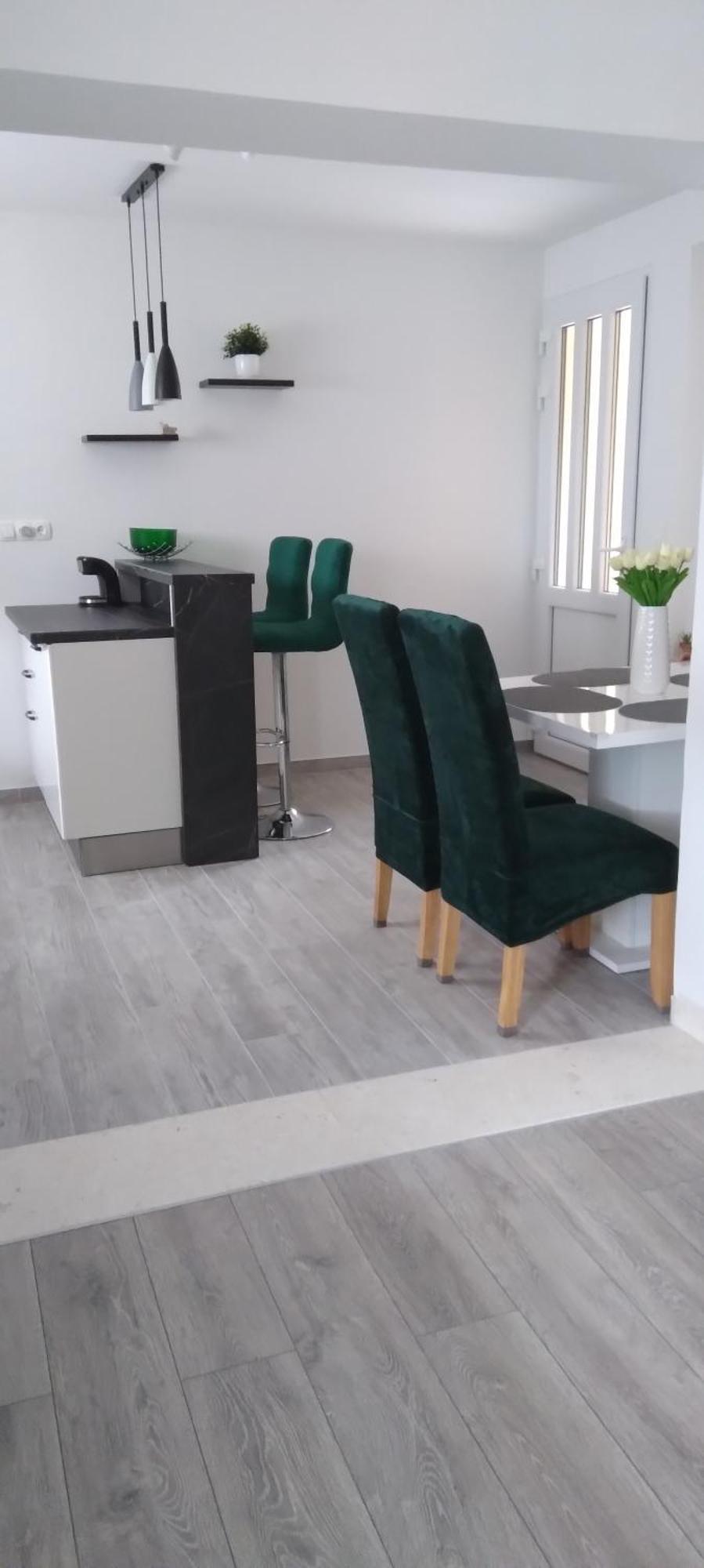 Apartment Seaview Jelsa Racic מראה חיצוני תמונה
